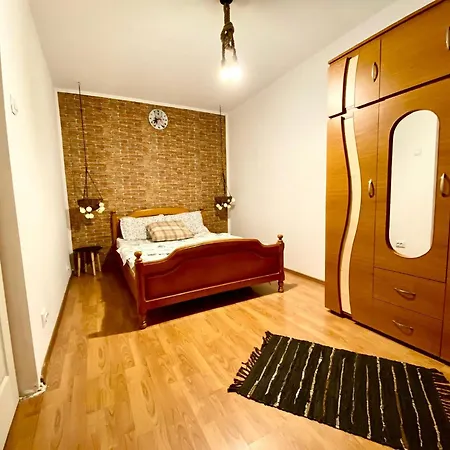 Twins Apartments 2 Ploiesti Exterior photo