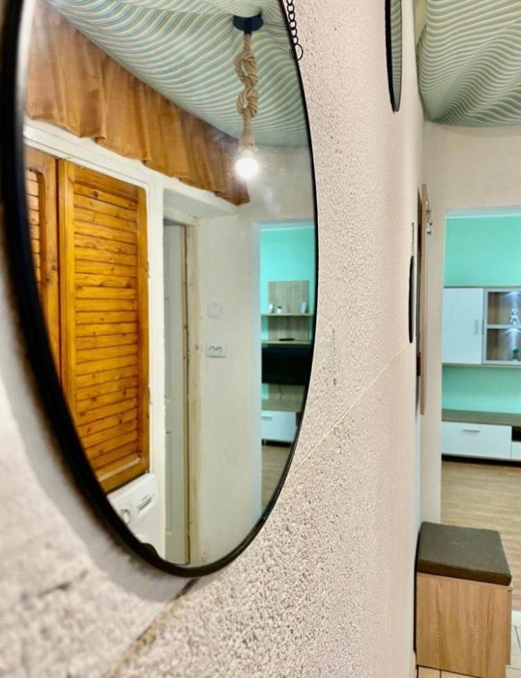 Apartment Twins 2 *